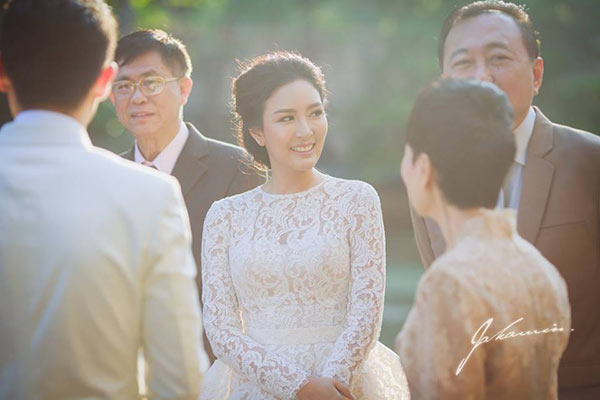 พอลลี่ พรพรรณ หมั้น