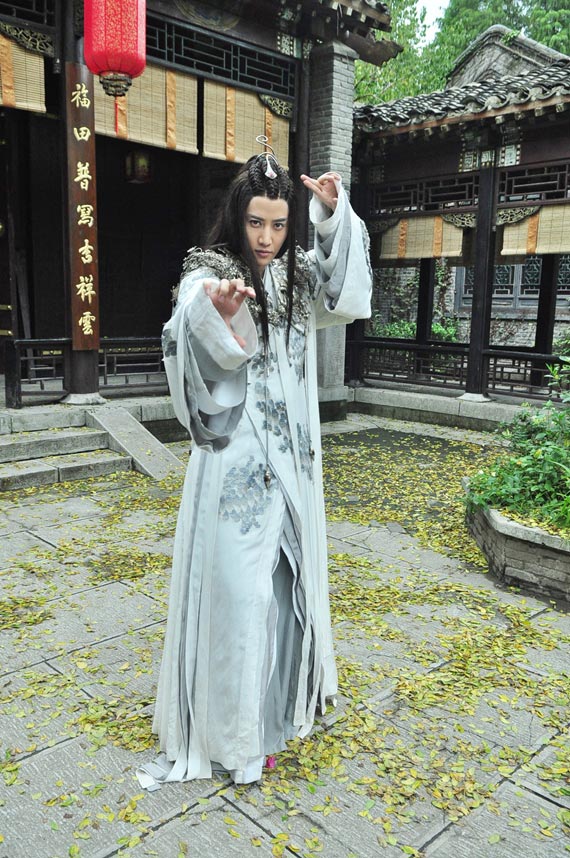 ไมค์ พิรัชต์ เล่นละครจีน