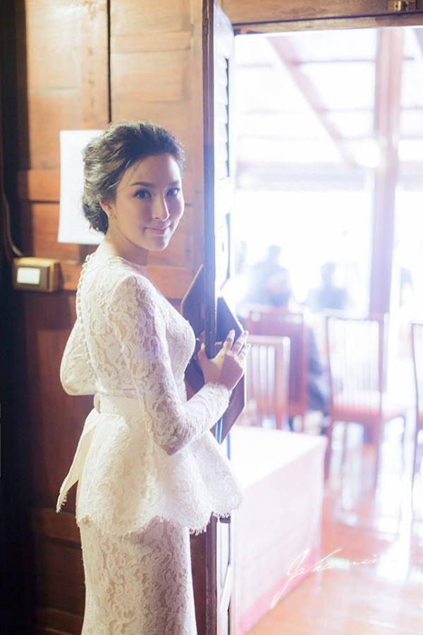 พอลลี่ พรพรรณ หมั้น