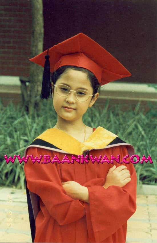 ขวัญ อุษามณี ตอนเด็ก