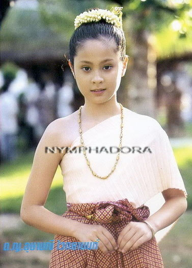 ขวัญ อุษามณี ตอนเด็ก