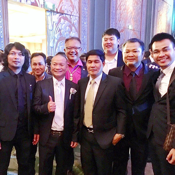 เอ็ม บุษราคัม แต่งงาน