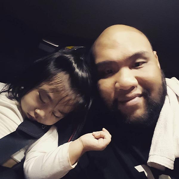 กอล์ฟ ฟักกลิ้งฮีโร่ น้องชูใจ