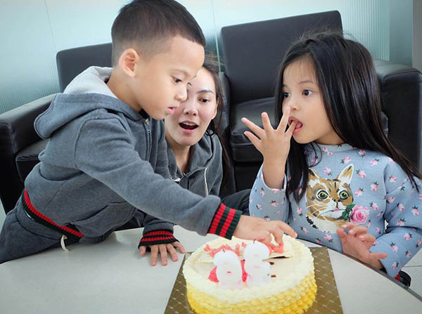 เจนี่ เทียนโพธิ์สุวรรณ เซอร์ไพรส์วันเกิด นานา