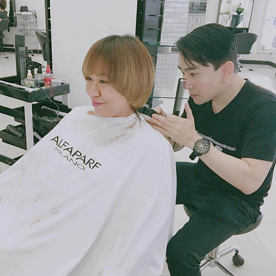 ครูอ้วน มณีนุช ตัดผมทรงใหม่