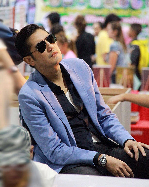 หนุ่ม ศรราม