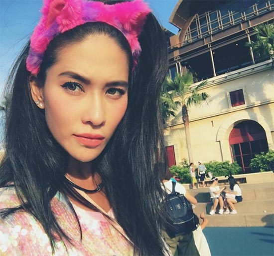  พลอย เฌอมาลย์