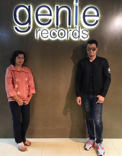 หนุ่ม กะลา 