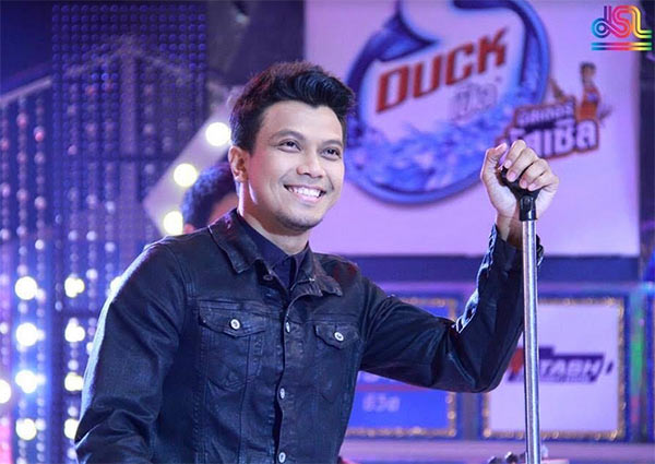 หนุ่ม กะลา 