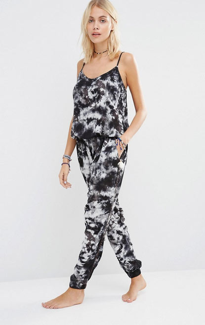 แฟชั่นมัดย้อม 