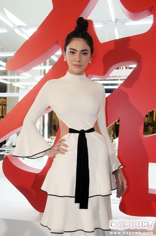 ใหม่ ดาวิกา