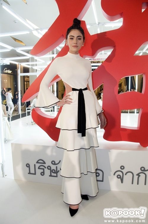 ใหม่ ดาวิกา