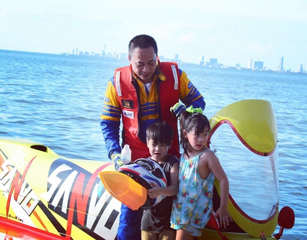 เปิ้ล นาคร