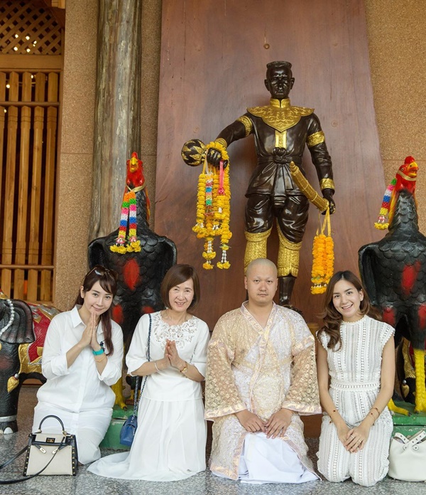  เคน ฮุง สามีชาวฮ่องกงของ พลอย ชิดจันทร์ บวช