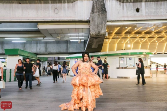 น้องทราย เบญจพร เจ้าของชุดข้าวเกรียบ