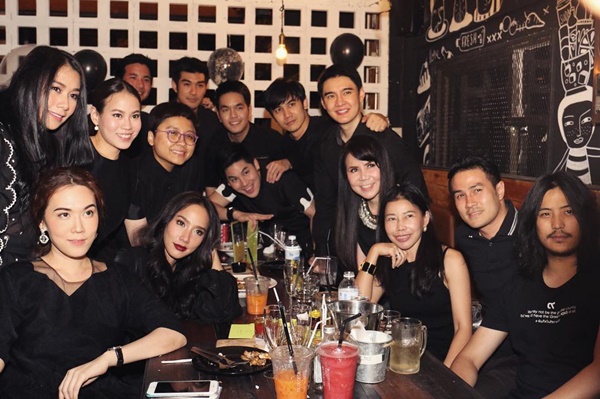 อั้ม พัชราภา แชะภาพกอดคอ ต๊อด ศิณะ 