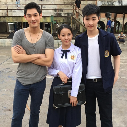 บลู พงศ์ทิวัตถ์ 