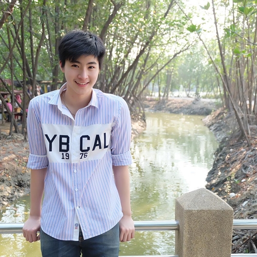 บลู พงศ์ทิวัตถ์ 