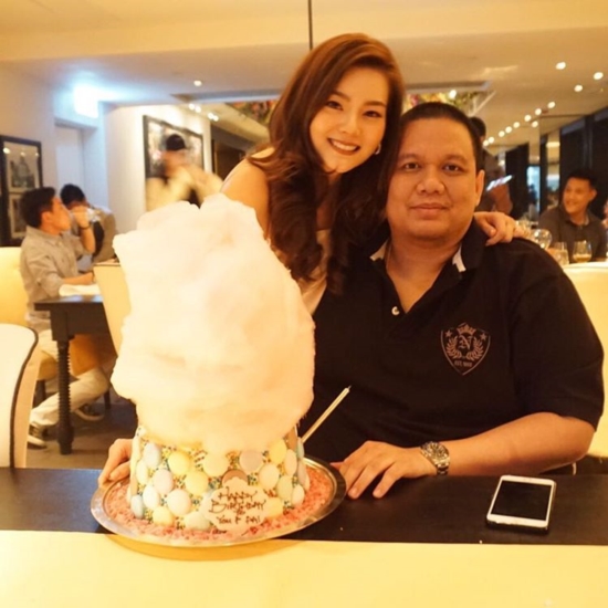 ไผ่ วันพ้อยท์ ,ดิว อาริสรา