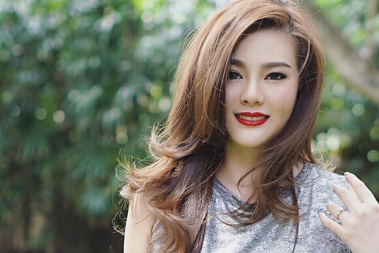 ไผ่ วันพ้อยท์ ,ดิว อาริสรา