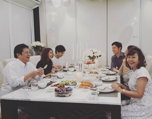 มิน พีชญา