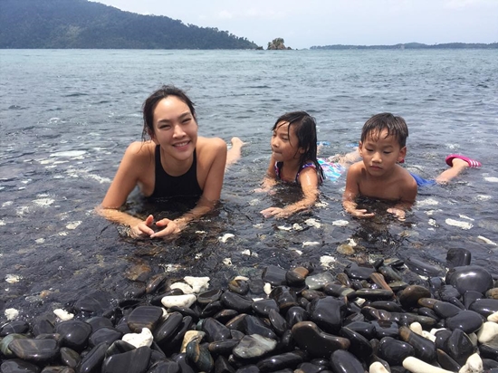 ร้อนฉ่า ตุ๊ก ชนกวนันท์