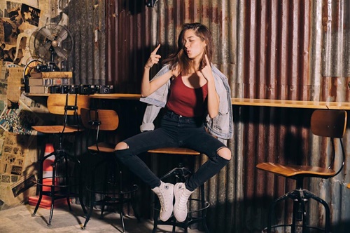 วี วิโอเลต