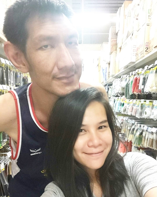 โยกเยก เชิญยิ้ม