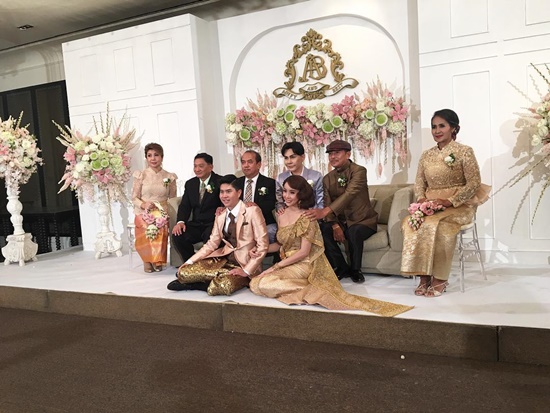  ออฟฟี่ แม็กซิม