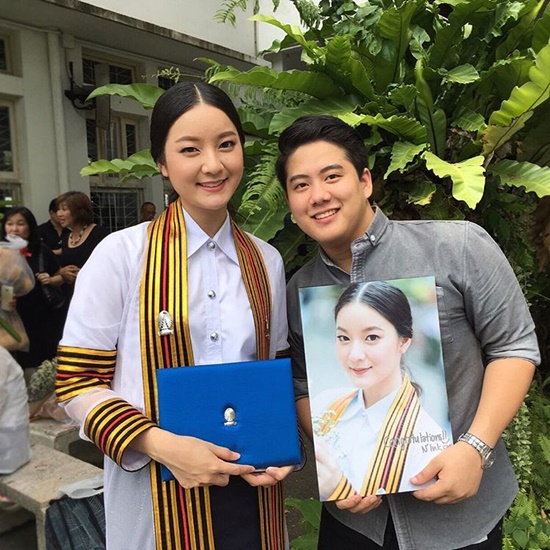 ดารารับปริญญา