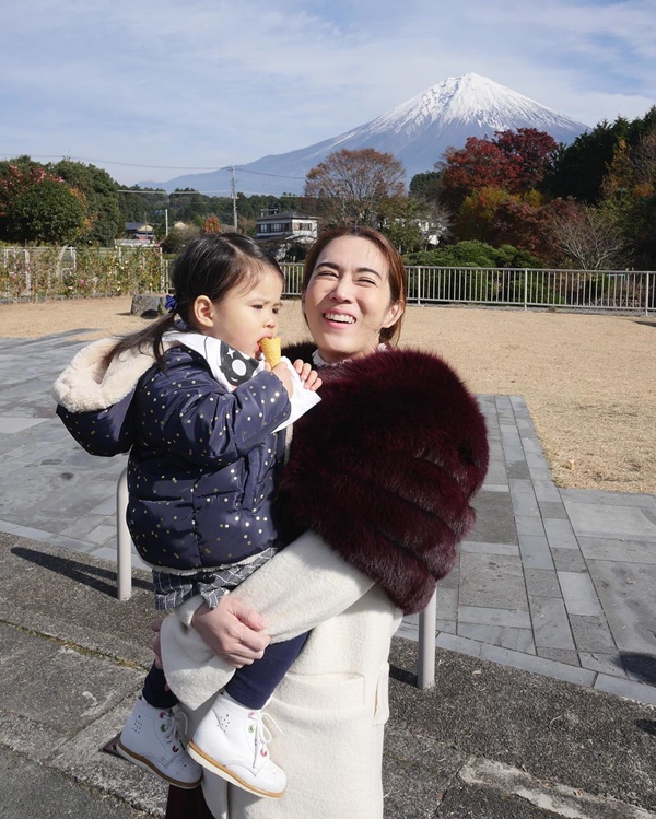 พ่อหนุ่ม แม่เมย์ พา น้องมายู เที่ยวญี่ปุ่น