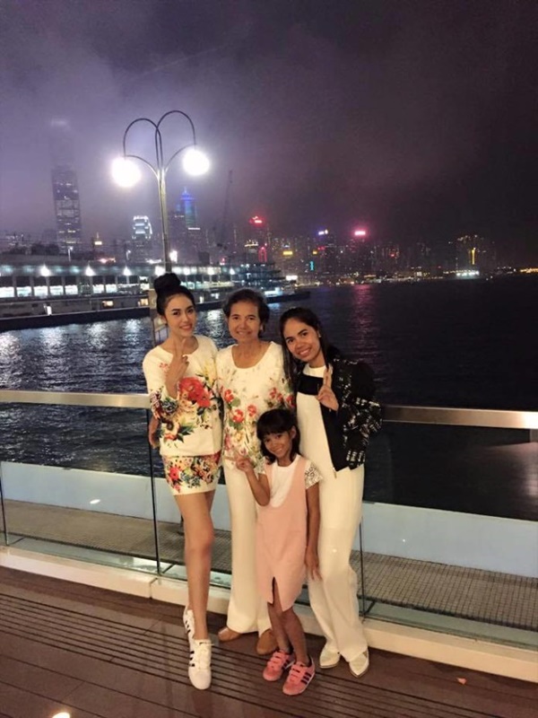 ยุวเรต ศรุตานนท์