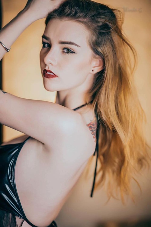 เจสซี่ วาร์ด เฟิร์ส ชวธิดา