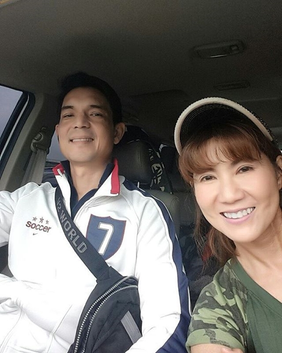 แก้ว อภิรดี 