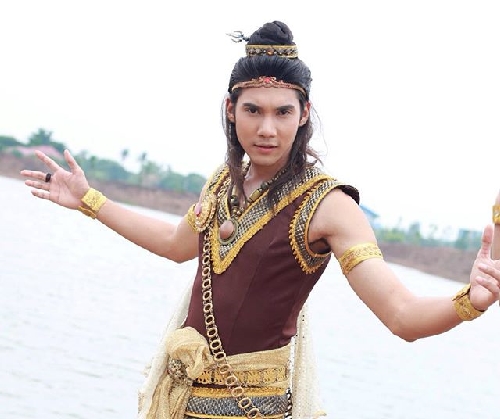 4 ยอดกุมาร ตรี คฑา จักร สังข์