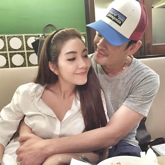 ชาคริต วุ้นเส้น