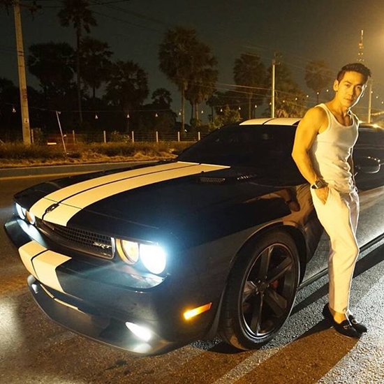 ดีเจเพชรจ้า dodge  challenger 