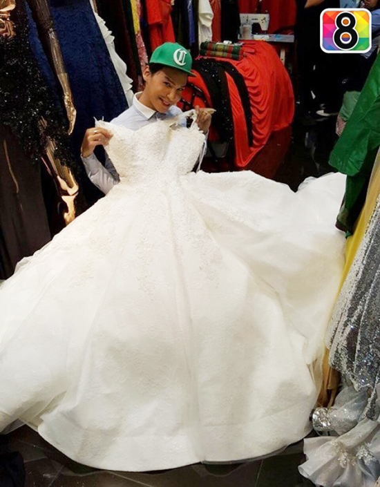 นาธาน โอมาน ชุดแต่งงาน