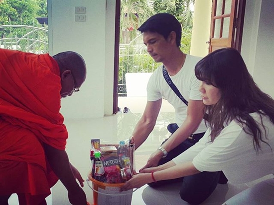 แก้ว อภิรดี 