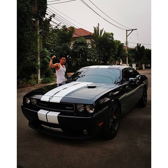 ดีเจเพชรจ้า dodge  challenger 