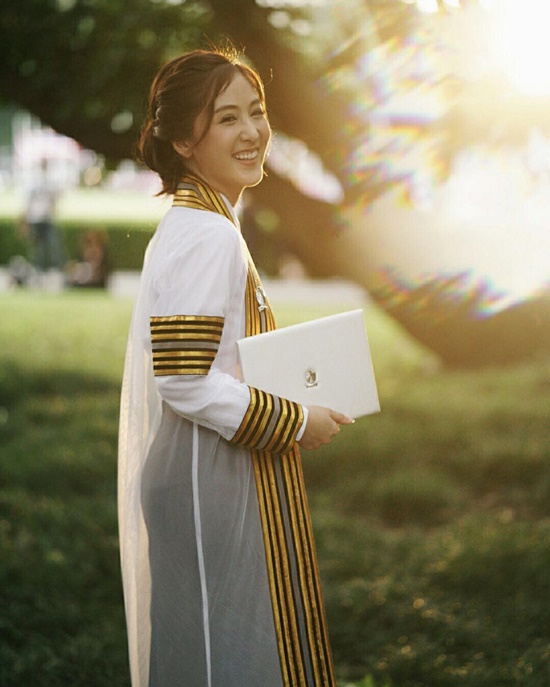 ดารารับปริญญา