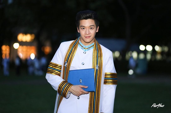 ดารารับปริญญา