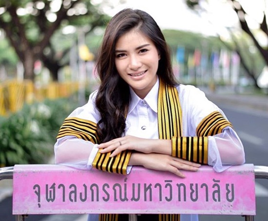 ดารารับปริญญา