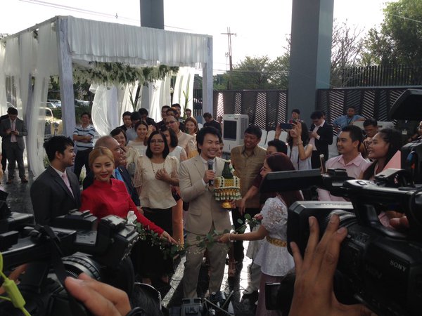 หญิงแย้ แต่งงาน