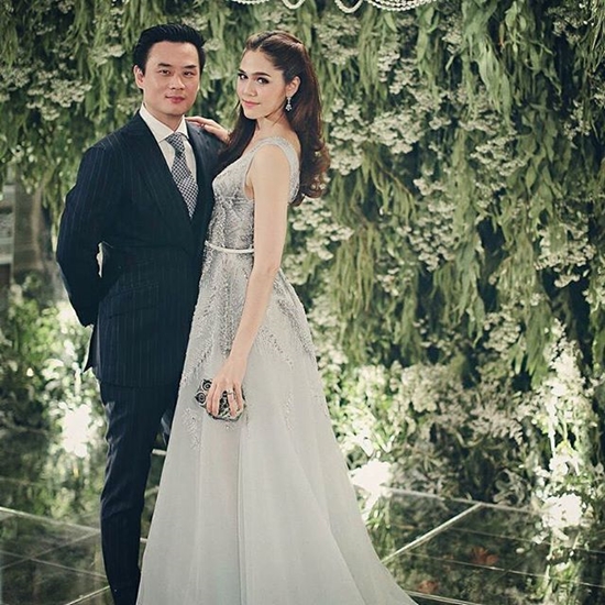 ชมพู่ อารยา