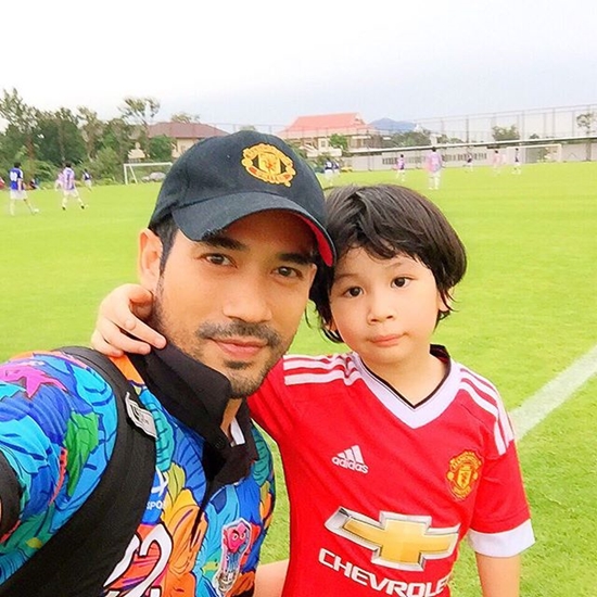 10 สามีดีเด่น