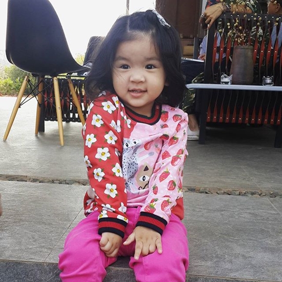 น้องมะลิ พาขวัญ