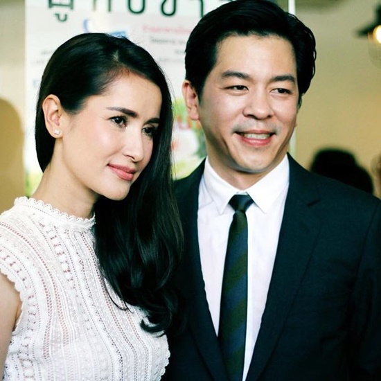 แอน ทองประสม