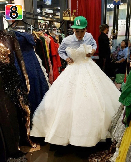 นาธาน โอมาน ชุดแต่งงาน