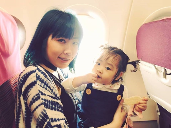  	กอล์ฟ ฟักกลิ้งฮีโร่ แต่งกลอนชื่นชมเมีย 